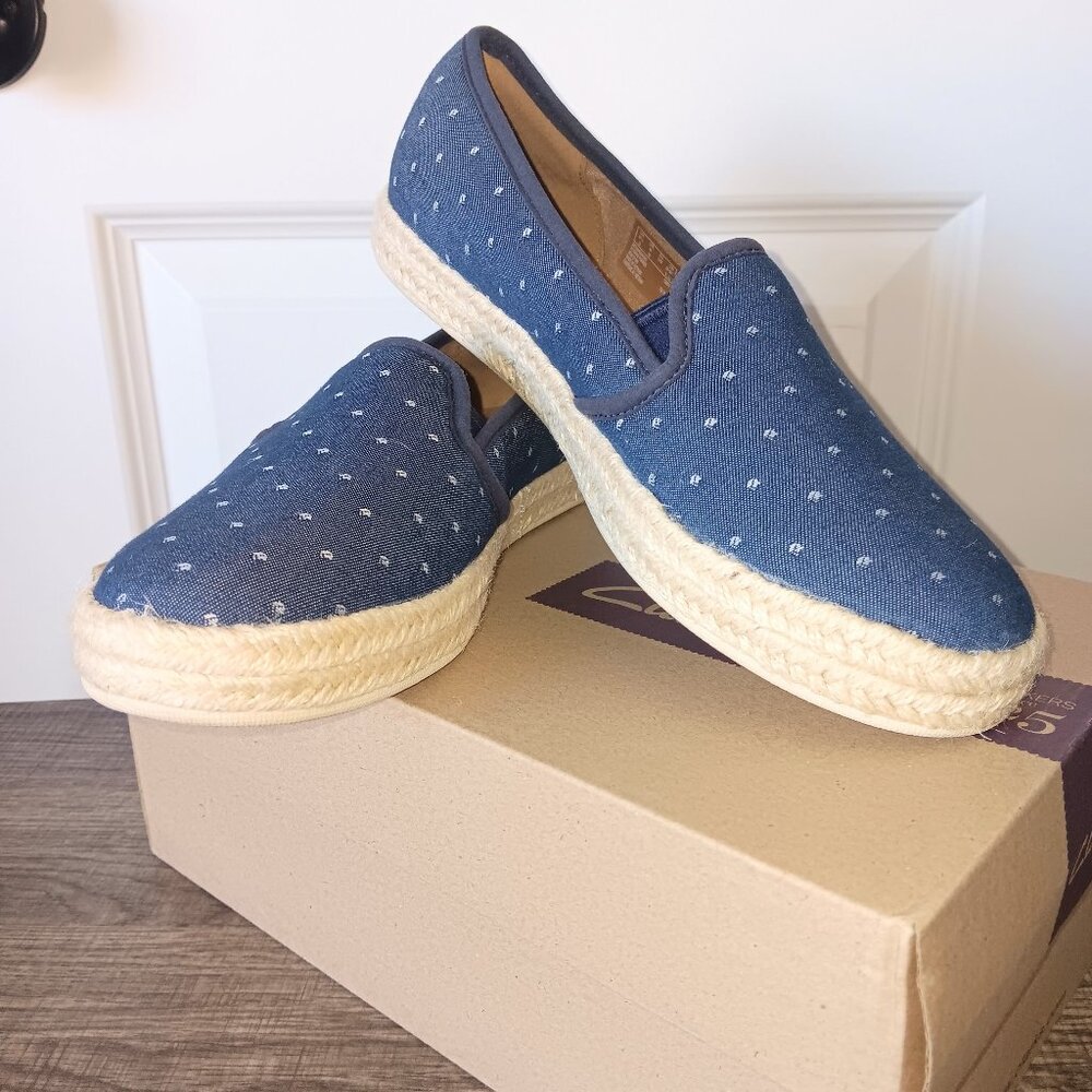 Clarks NEW 8 Denim Blue Chambray Slip On Canvas Shoes